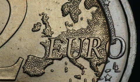 Europska komisija mora osigurati da javni ugovori podržavaju kolektivno pregovaranje