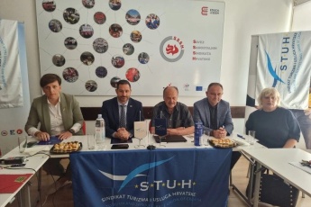 Ministar turizma i sporta Tonči Glavina na Sjednici PSTUH