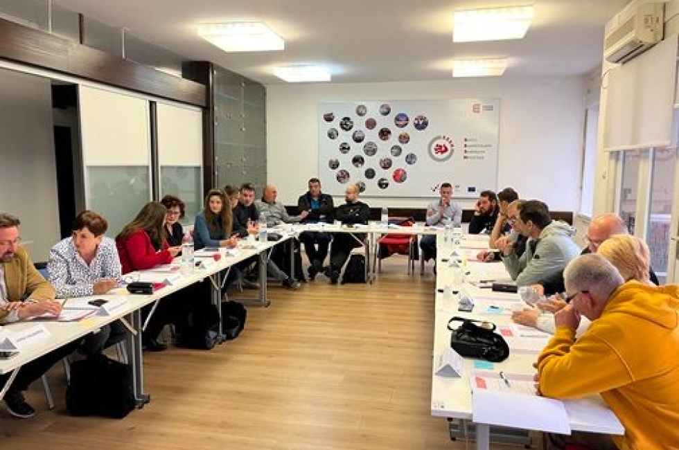 Radničko vijeće – ŠTO, KAKO I ZAŠTO?: UVOD U OVLASTI I RAD RADNIČKOG VIJEĆA
