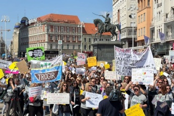 Prestanimo biti nevidljivi sustavu - prosvjed odgojiteljica i radnica u predškolskom odgoju i obrazovanju