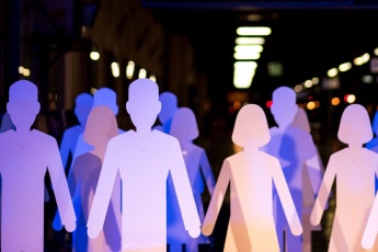 „Zadnji vlak za bolje normalno“